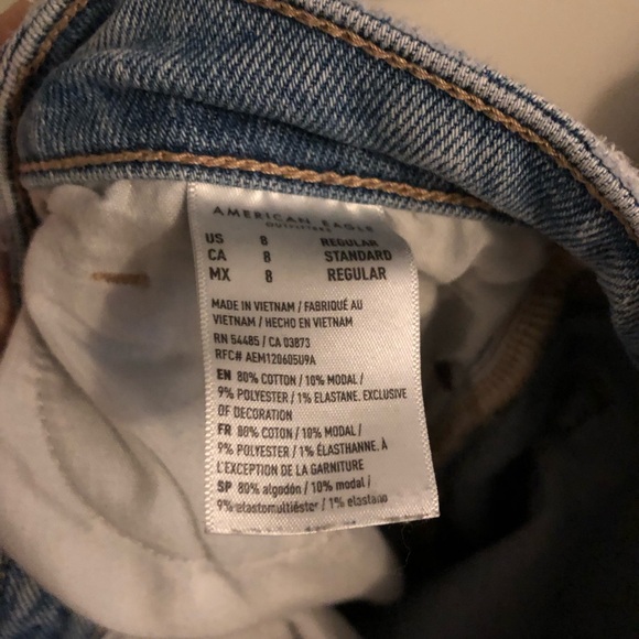 American Eagle Straight Mom Jean - Picture 4 of 4